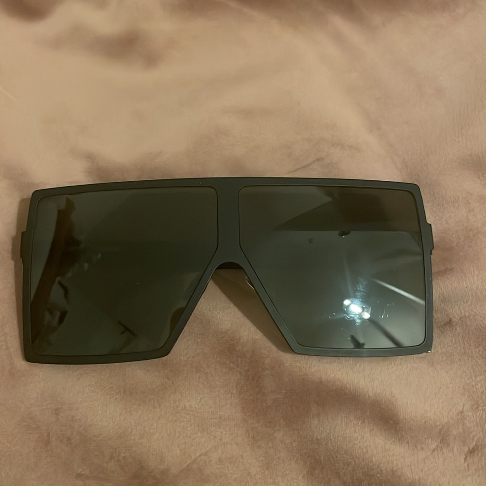 Oversized SAINT LAURENT YSL SL 182 Betty matte sunglasses